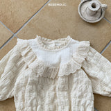 Lace Frill Bodysuit für Babys – Romantischer Baby-Body mit Spitzenrüschen