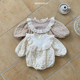 Lace Frill Bodysuit für Babys – Romantischer Baby-Body mit Spitzenrüschen